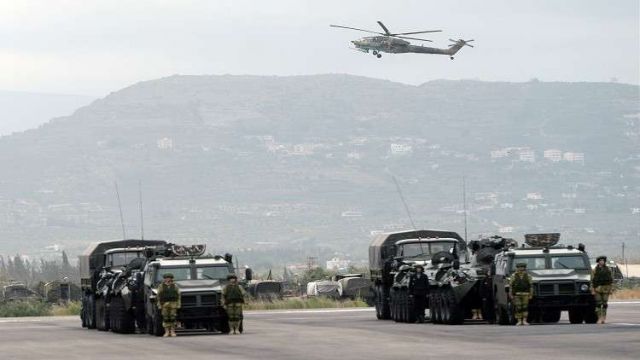 الدفاع الروسية: طائرة استطلاع أمريكية حلقت فوق سوريا لحظة هجوم الدرونات على حميميم