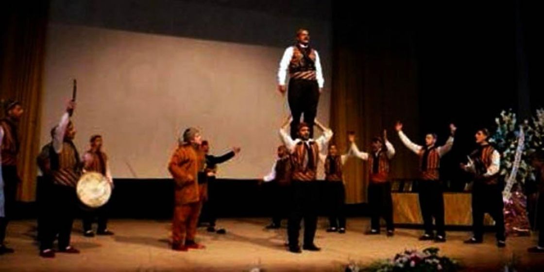 مهرجان دمشق المسرحي الخامس عشر: مسرحية «حقائب» وحدها المهرجان