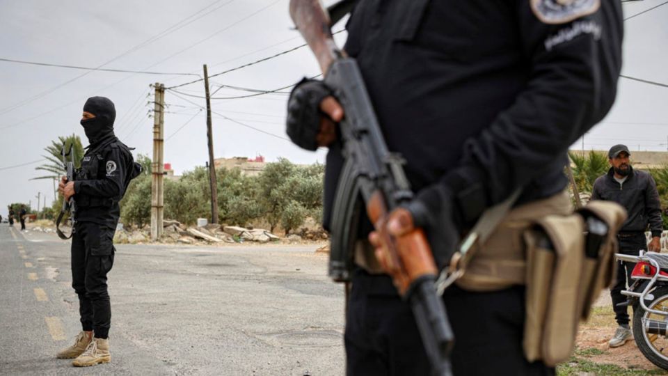دمشق: الداخلية تعتقل أحد عناصرها الذي اعتدى بالرصاص على سائق سرفيس