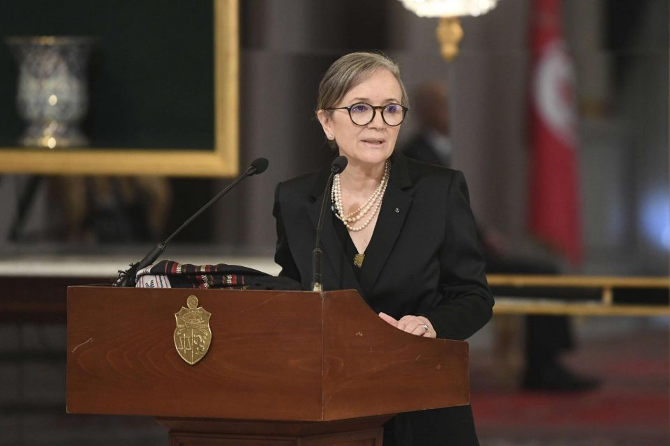 الحكومة التونسية تقول إنها "نجحت بسداد الديون الداخلية والخارجية" دون توضيح الأرقام