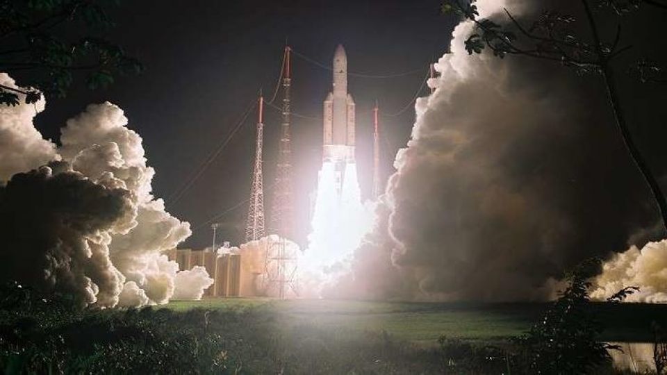 صراع أوروبي أمريكي فضائياً؟