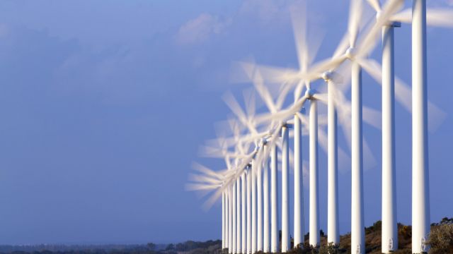 الصين: سنواصل الاستثمار الضخم في الطاقة النظيفة