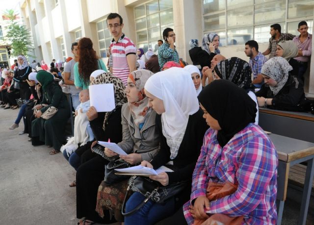 جامعة دمشق فوق القانون.. إلى متى؟!