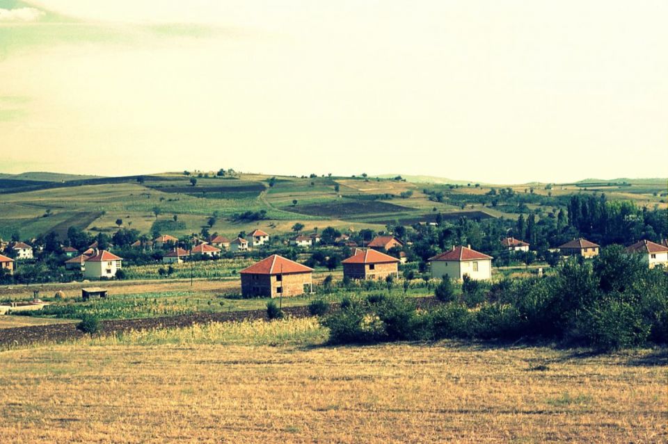 يوغسلافيا: أولى خطوات التدخل