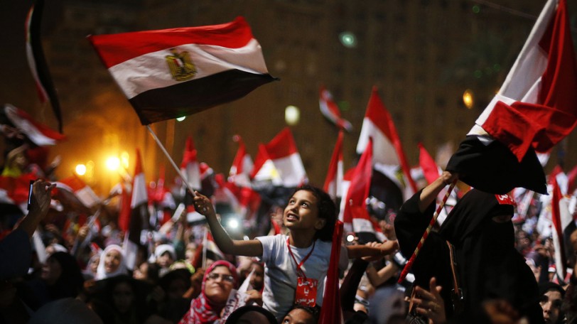 السيسي يشدد على العدالة الاجتماعية، صباحي لابد للثورة أن تحكم