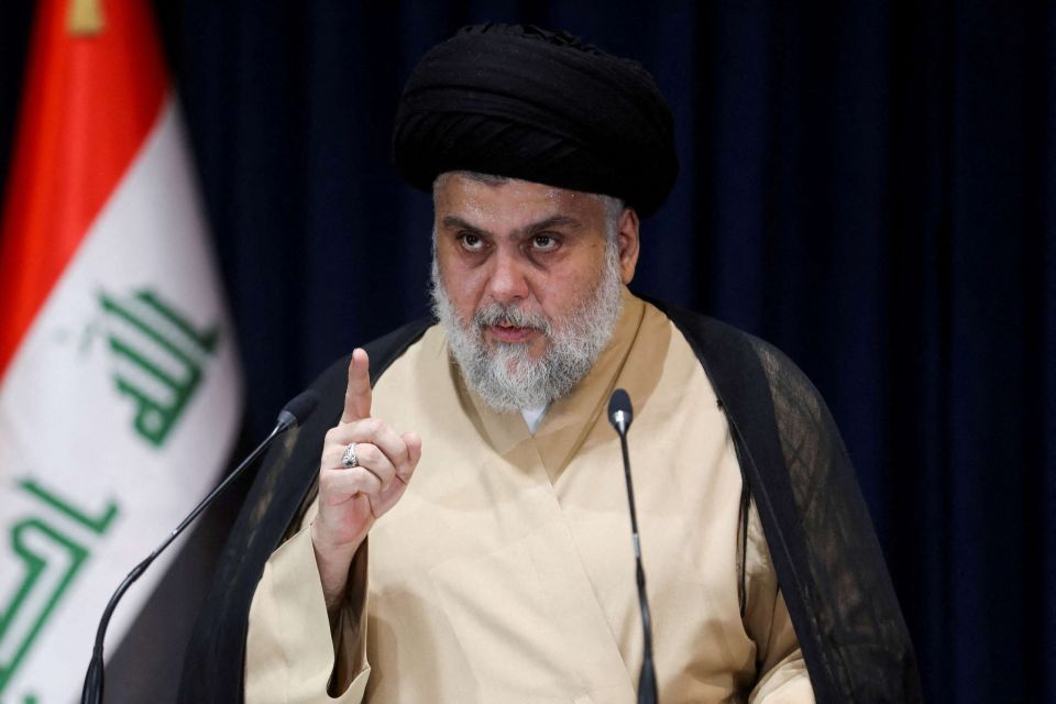 الصدر يتهم المالكي بتهديده بالقتل ويدعوه للاعتزال أو تسليم نفسه