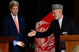 كيري يجدد دعم واشنطن لانتخابات أفغانستان ويدعو للتأكد من شفافيتها