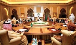 السعودية والإمارات والبحرين تقرر سحب سفرائها من قطر