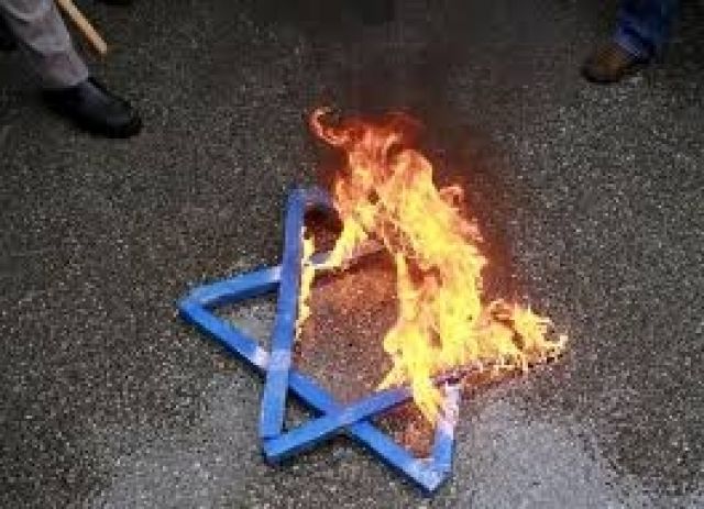 الكيان الصهيوني في (رحاب الفاشية)