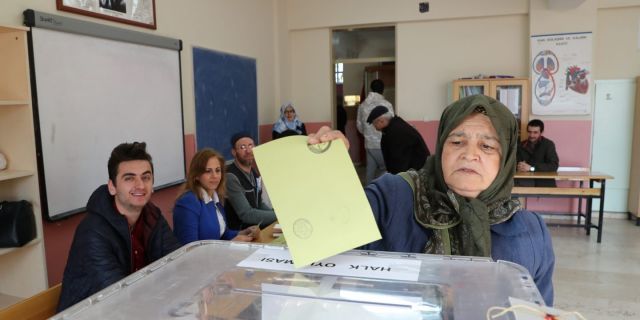 &laquo;التعديلات الدستورية&raquo;: نحو تعميق الانقسام في تركيا