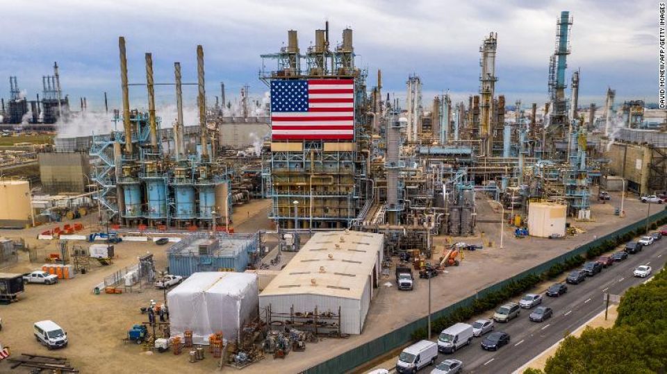أزمة النفط الأمريكية تهدد: 60% من الإنتاج الأمريكي وتريليون دولار مشتقات!