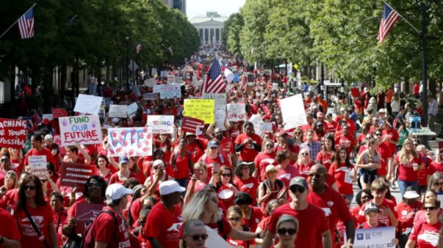الطبقة العاملة