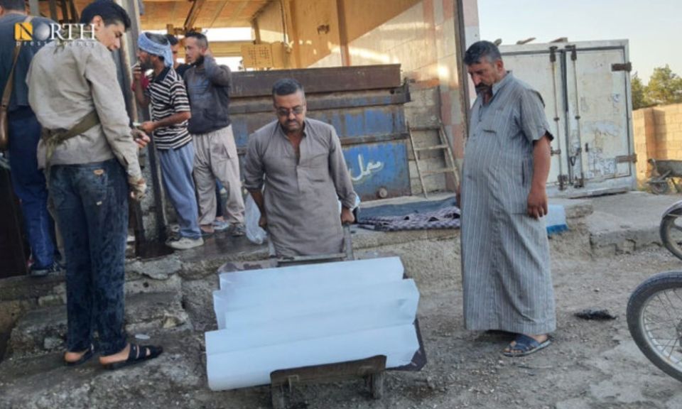 ألواح الثلج... تجارة فاسدة يدفع ثمنها المواطن من صحته وجيبه!