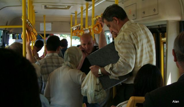 شركات النقل الخاصة تعمل بلا عقود السائقون: «أجورنا بدل شحادة»!..