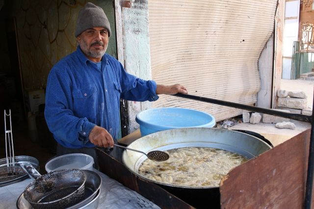 المهن الحرة تحت رحى الأزمة