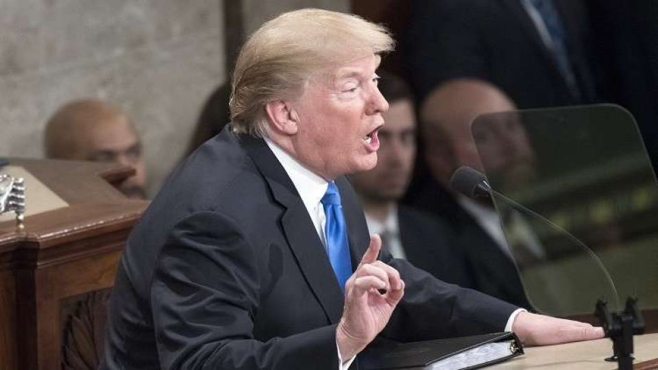 ترامب يتهم الـ "إف بي آي" بتسييس التحقيق لصالح الديمقراطيين