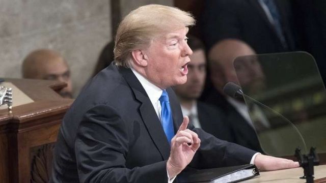 ترامب يتهم الـ "إف بي آي" بتسييس التحقيق لصالح الديمقراطيين