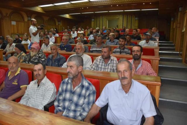 العمال يعرفون الحقيقة