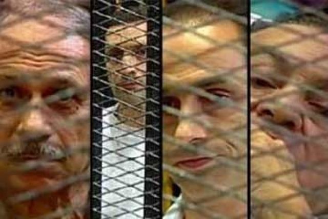 تأجيل محاكمة مبارك ورموز نظامه