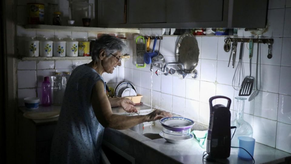 زيادة تعرفة الكهرباء.. تخفيض للدعم ومزيد من الكوارث على حساب المواطن والإنتاج والاقتصاد الوطني!