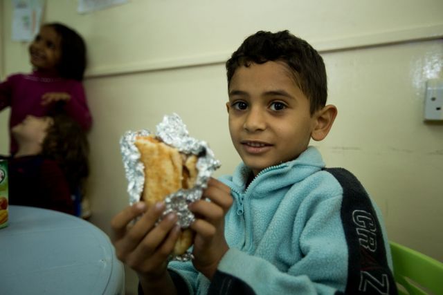 جمعية حماية المستهلك  تحذر من الهمبرغر والسجق.. والرقابة تغطي 50% من السوق