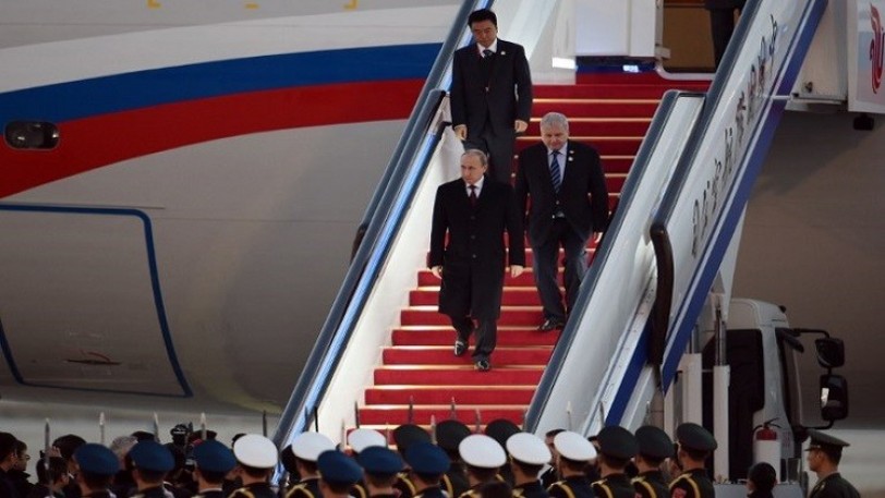 روسيا والصين توقعان 17 اتفاقية للتعاون قبيل قمة «آبيك»
