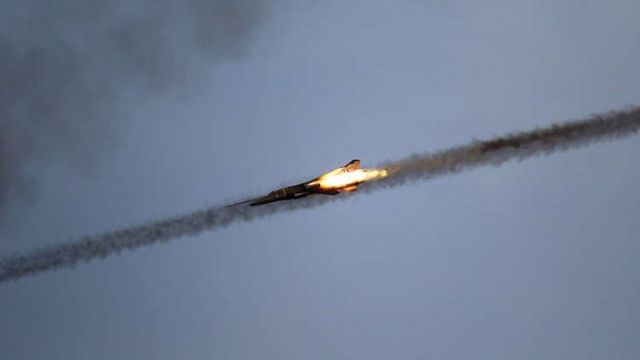 الهند تبدأ استخدام أول مقاتلة محلية الصنع