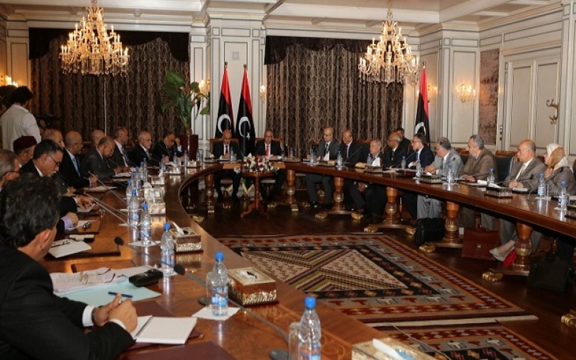 الحكومة الليبية تدعو البرلمان إلى إجازة وحفتر يعزز قواته
