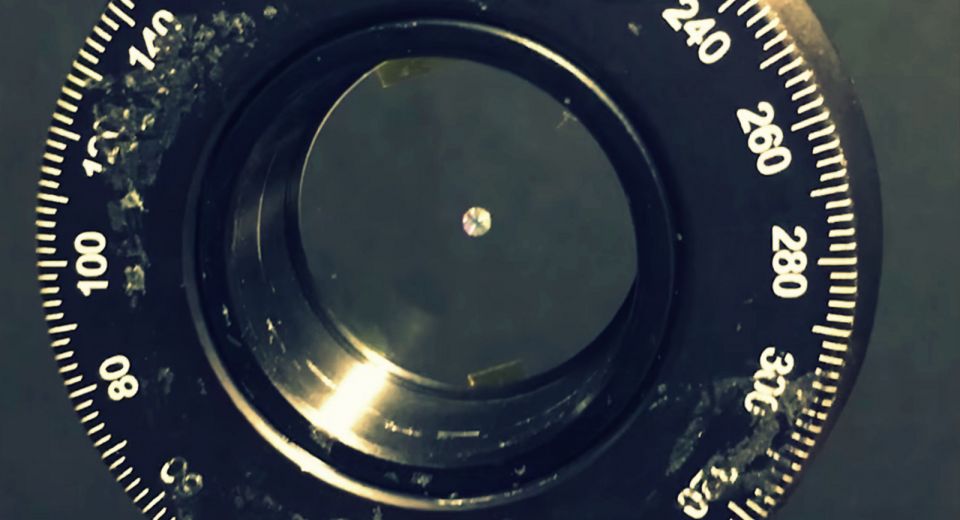 الميتالينس: العدسات المعدنية فائقة الصغر