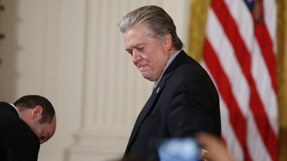 ترامب يقيل كبير مستشاريه ستيف بانون