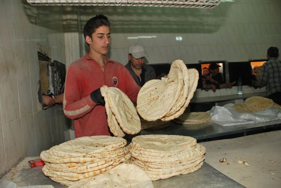 &laquo;قَصف&raquo; إعلامي يبتغي التمهيد لرفع أسعار الخبز..!؟