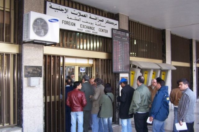 السوق ترفع سعر الصرف.. والمكافأة بين 170-200 مليون دولار خلال شهر!