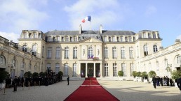 فابيوس: بلادنا لن تطالب بتنحي الأسد كشرط مسبق لمحادثات السلام