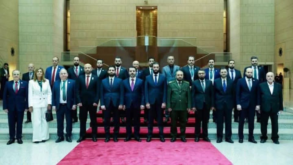 سوريا: أسماء وزراء الحكومة الانتقالية