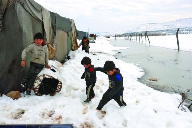 رغم الإعلان عن عودة &laquo;ملايين&raquo; اللاجئين... مآسي المخيمات في الشتاء تبرز من جديد