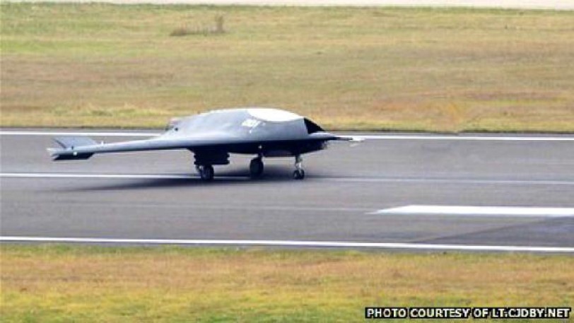 الصين تدشن أول طائرة شبح تحلق آلياً