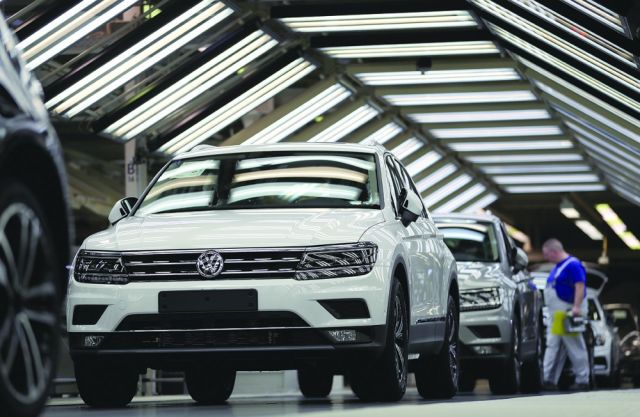 &laquo;فضيحة الانبعاثات&raquo;: تلاعب &laquo;فولكسفاغن&raquo; ربما شمل سيارات تعمل بالبنزين