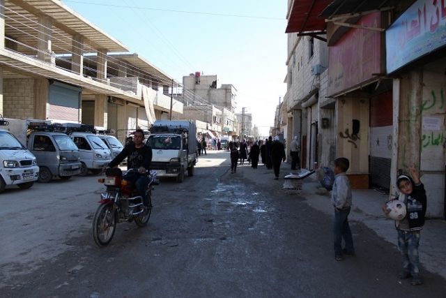 لاثانوية  مهنية في الحسينية!..  والحل: أن يمشي الطلاب إلى السيدة زينب!