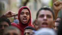 طريقا التغيير والفوضى حول مصر بعد &laquo;براءة&raquo; المخلوع