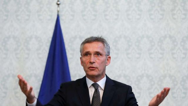 ستولتنبرغ يشكك في جدوى تشكيل جيش أوروبي بديلاً للناتو