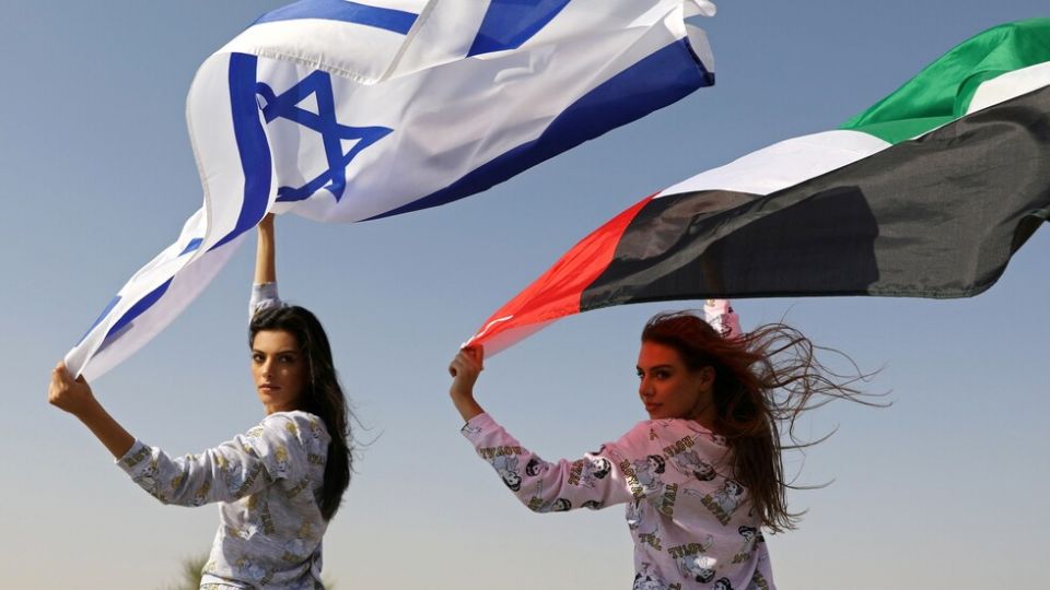 &laquo;إسرائيل&raquo; تغنّي في ليالي دبي وتتدرّب مع جيوش المطبّعين في وضح النهار