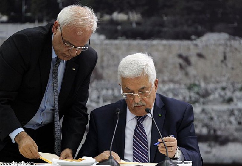 عباس يوقع طلبات انضمام فلسطين إلى 15 منظمة دولية