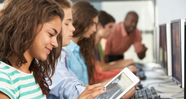 الإعلام وتسطيح العلوم