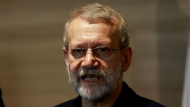 بوتين يستقبل لاريجاني وسط تصاعد تهديد واشنطن بضرب إيران