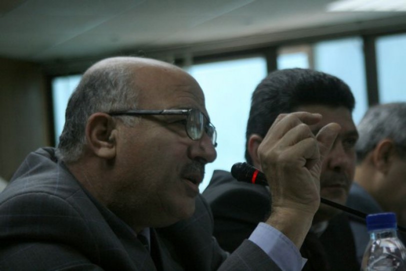 ممثلي الحكومة والنقابات!