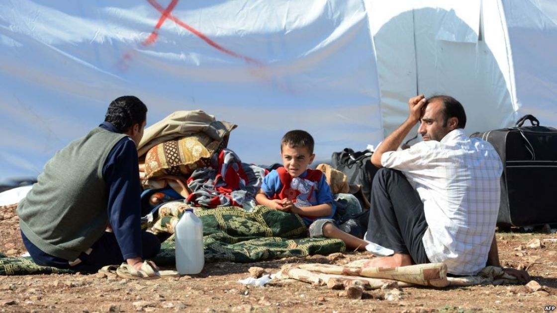 اللاجئون في مخيم سليمان شاه.. ابتزازٌ وعرقلة