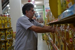 التجار ممتعضون فهل يبادر أحدهم إلى الأسئلة الكبرى؟!