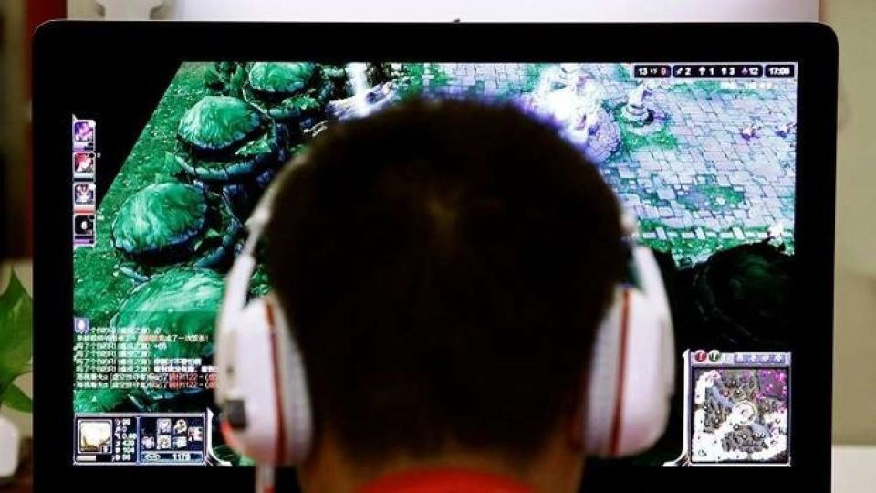 تحذيرات من هجمات إلكترونية على البنية التحتية للإنترنت