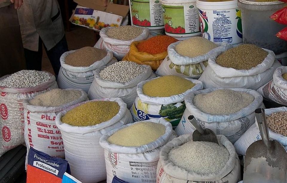 انخفاض مساهمة الحبوب والبقول بنسبة 10 % خلال تسعة أعوام تراجع إنتاج الحبوب والبقول يخسّر القطاع الزراعي 20 مليار ليرة سورية