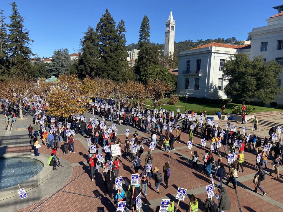 اليوم الثالث لإضراب 48000 عامل بجامعة كاليفورنيا (الأضخم من نوعه بالتاريخ الأمريكي)